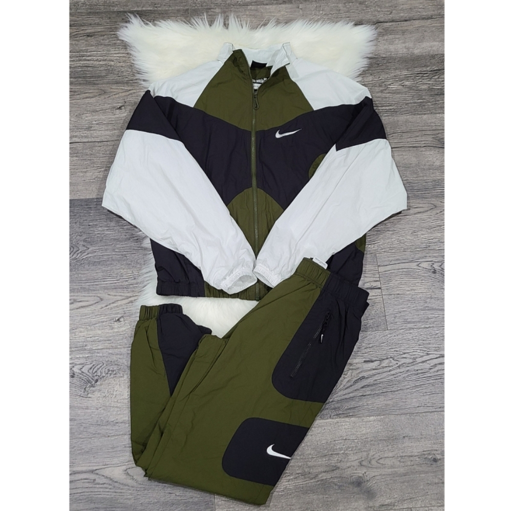 Nike Sportswear Re-issue Tracksuit